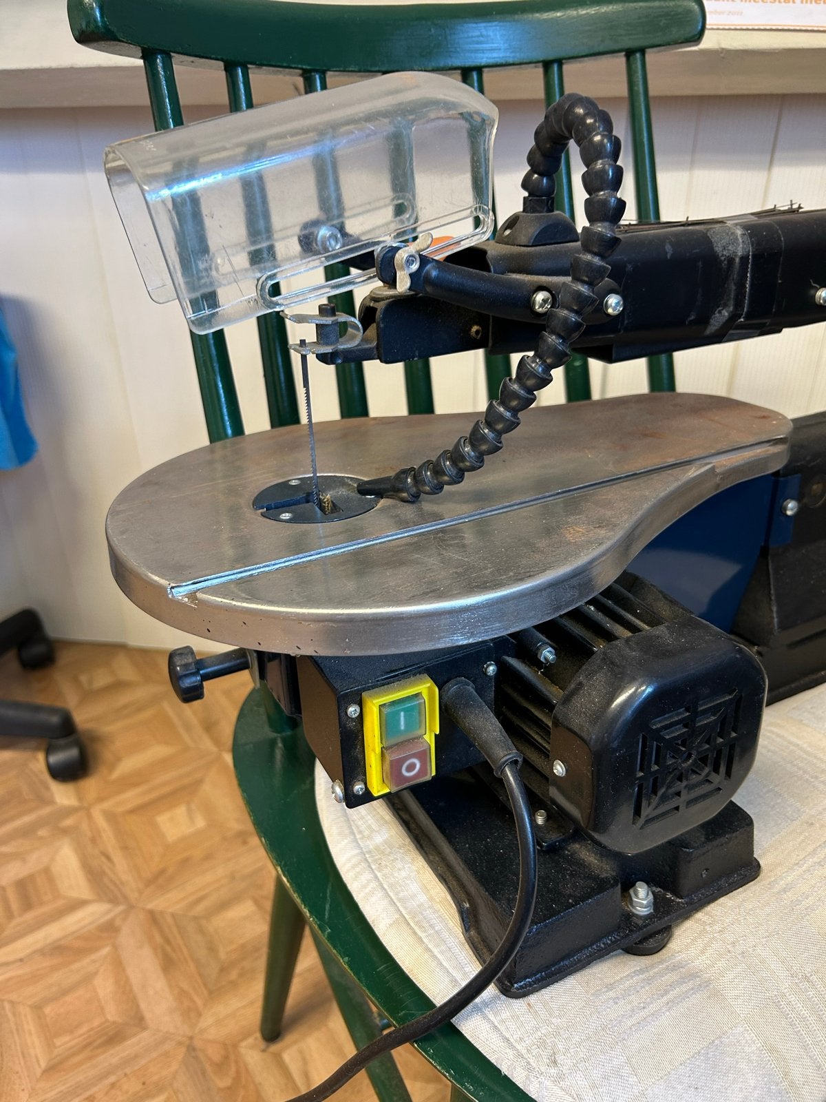 Ferm figuurzaag machine SSM1005 met blaasslang, Ophalen, Minder dan 30 mm, Gebruikt, Figuurzaag