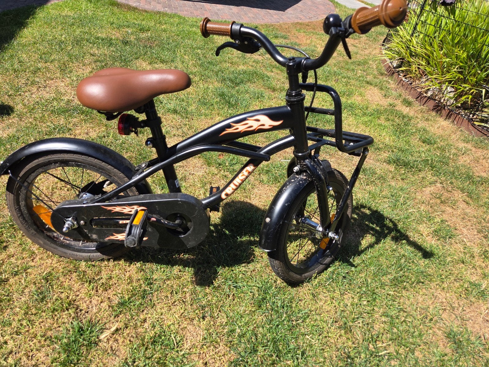 Cruiser 14 inch kinderfiets - Zwart met vlammen, Terugtraprem, Minder dan 49 cm, Zo goed als nieuw, Ophalen