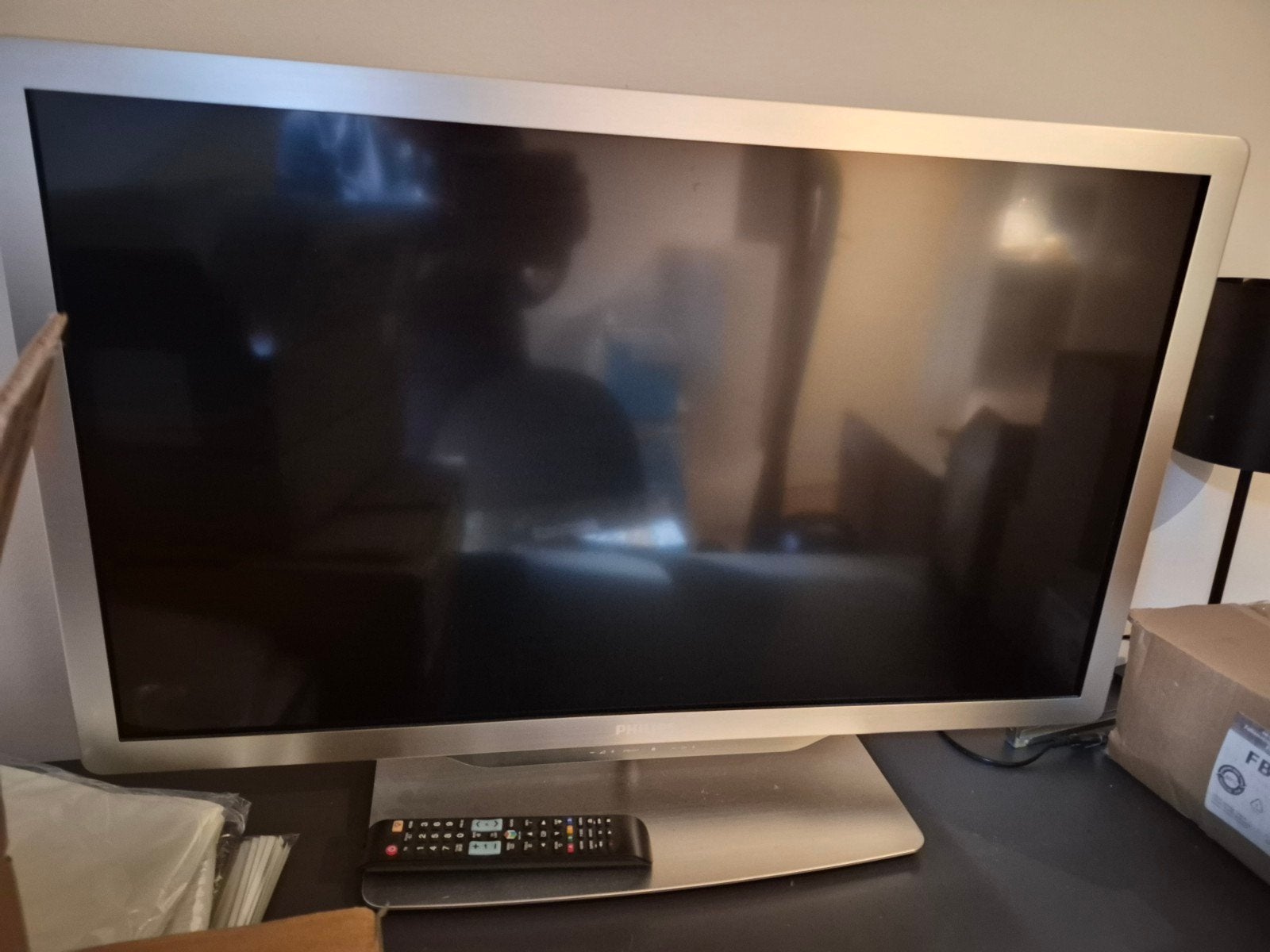 Philips LCD TV met afstandsbediening, Audio, Tv en Foto, Televisies, Ophalen, Philips, Gebruikt, 50 Hz