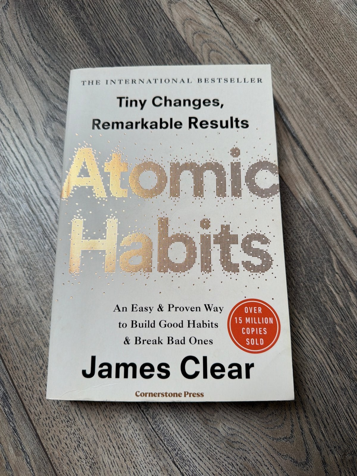 Atomic Habits - James Clear (Internationale Bestseller), Boeken, Ophalen of Verzenden, Zo goed als nieuw