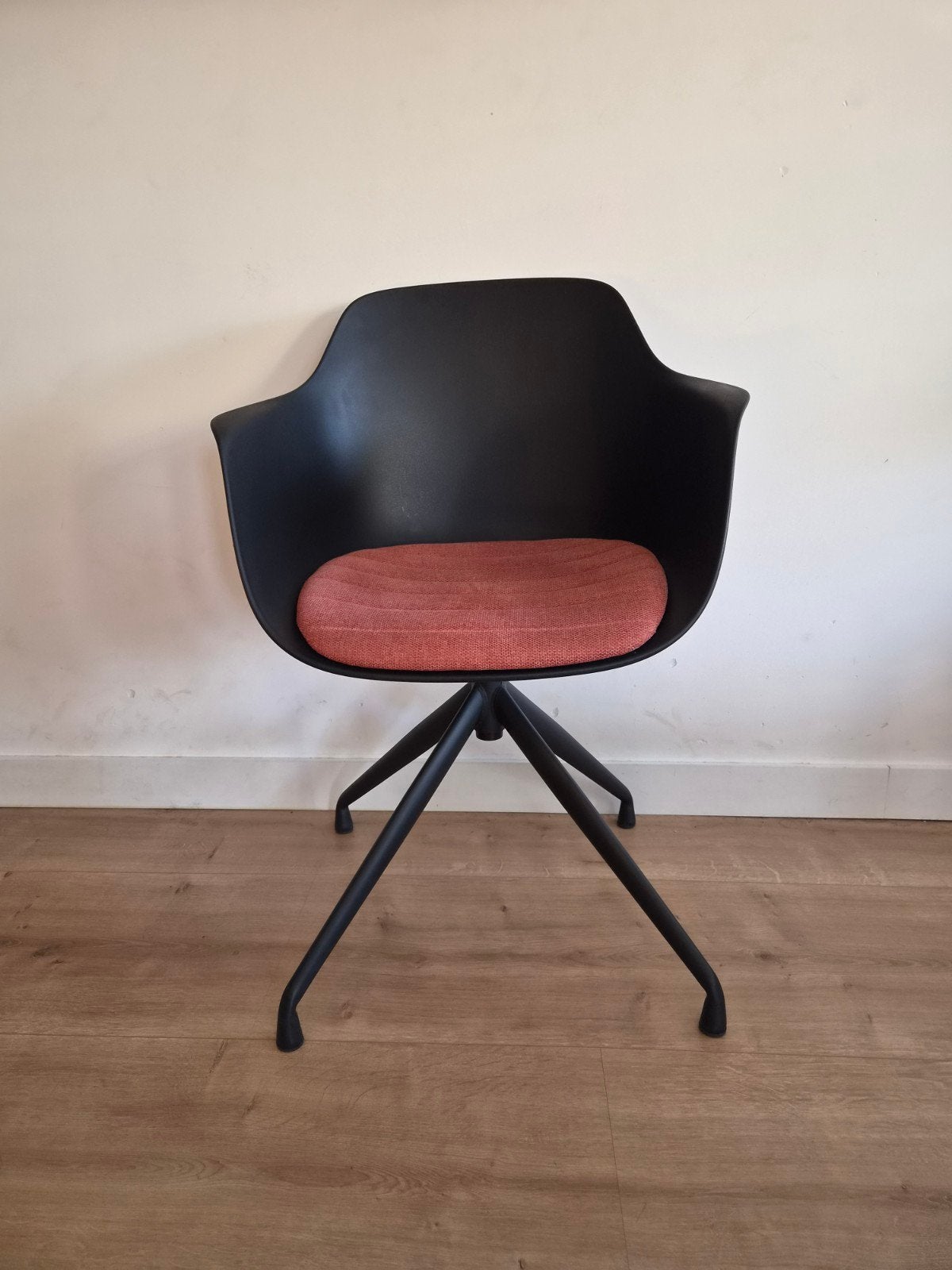 eetkamerstoel met stoffen zitting - Zwart, Huis en Inrichting, Ophalen, Modern design, Zwart, Zo goed als nieuw