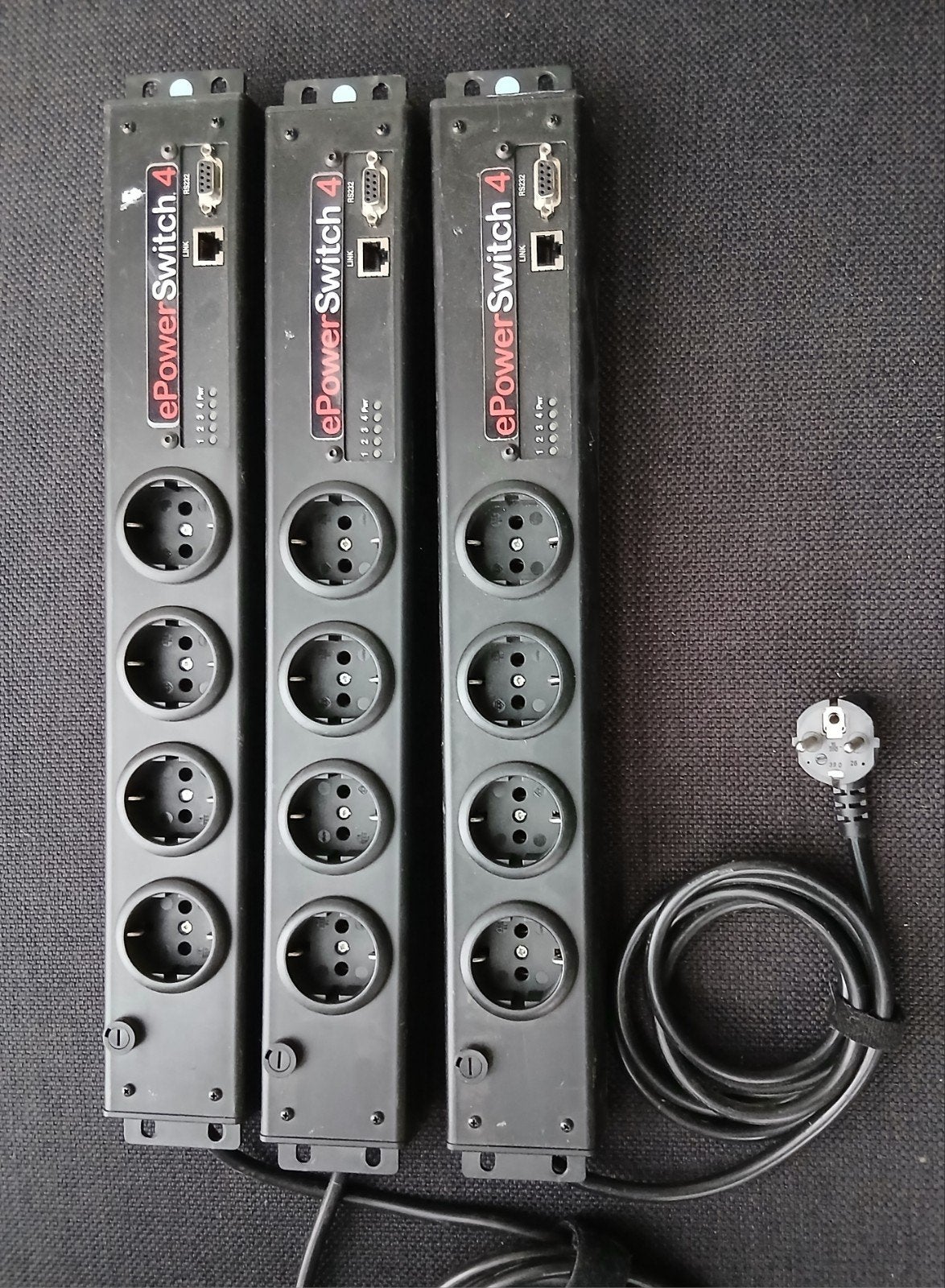 ePowerSwitch 4 switched rack 1U PDU 230V, Computers en Software, Servers, Ophalen, Gebruikt