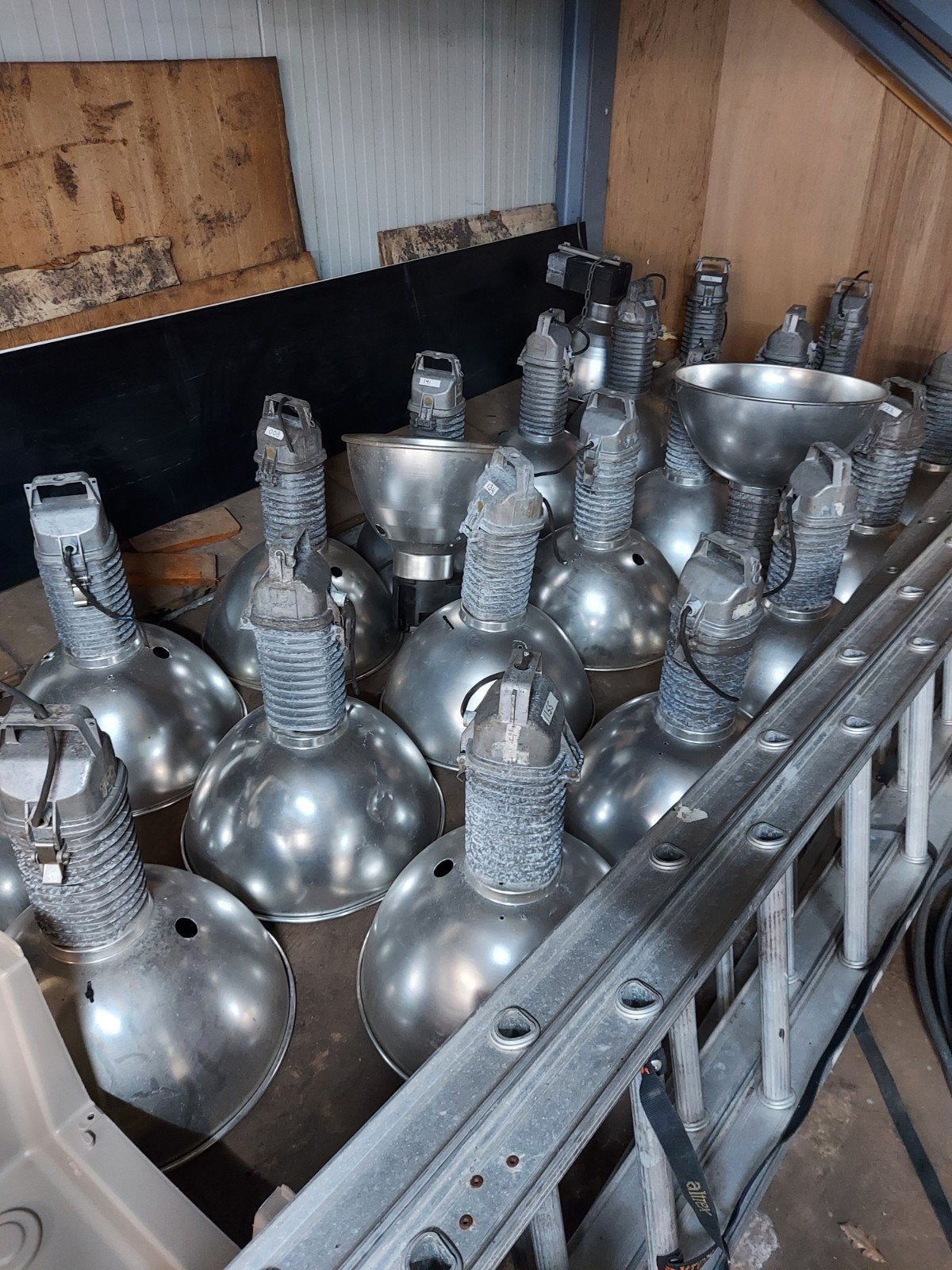 Partij van 20+ industriële lampen (395 vraagprijs), Ophalen, Gebruikt