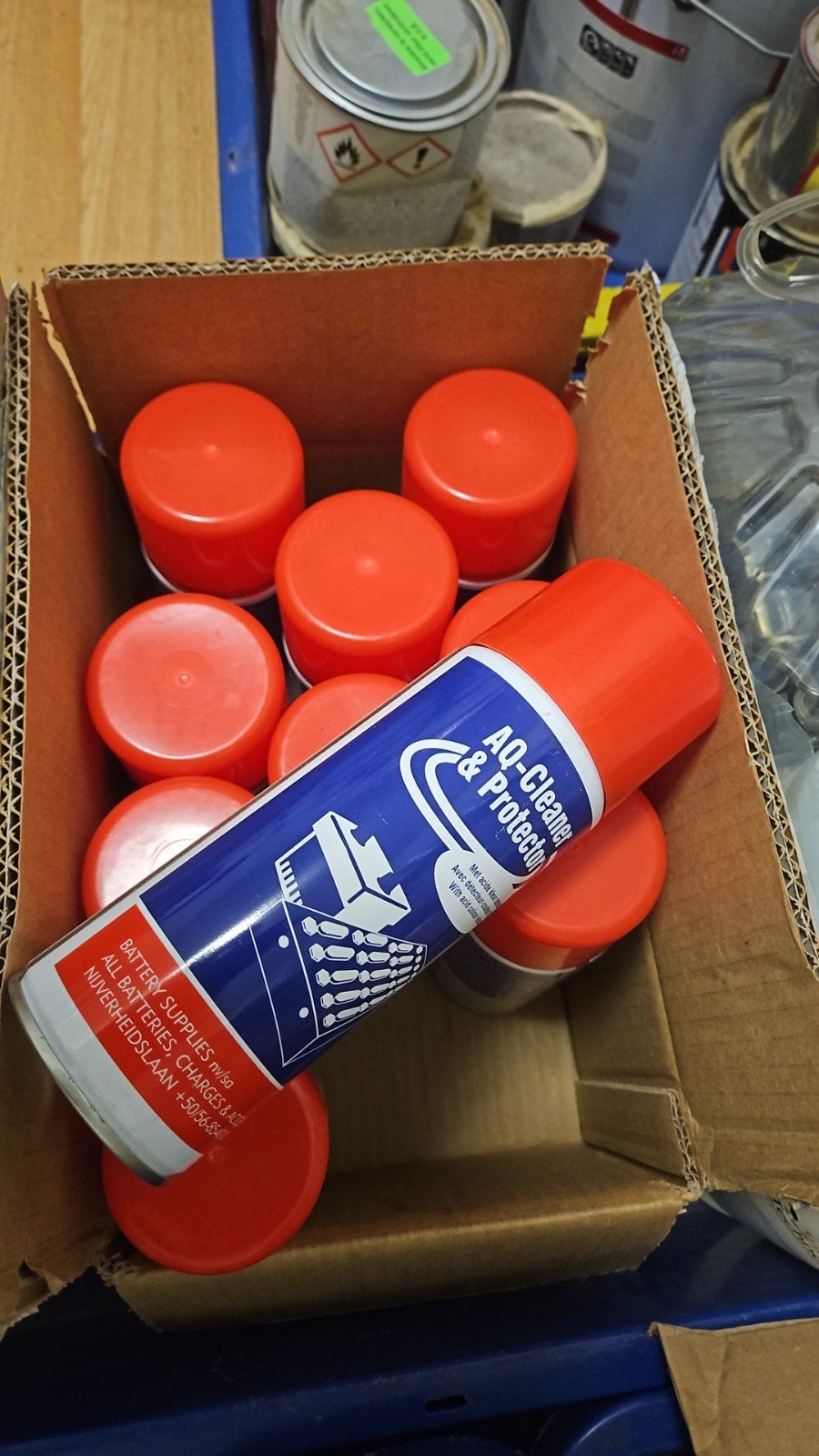 Doos vol AQ cleaner  accu spray, Ophalen of Verzenden