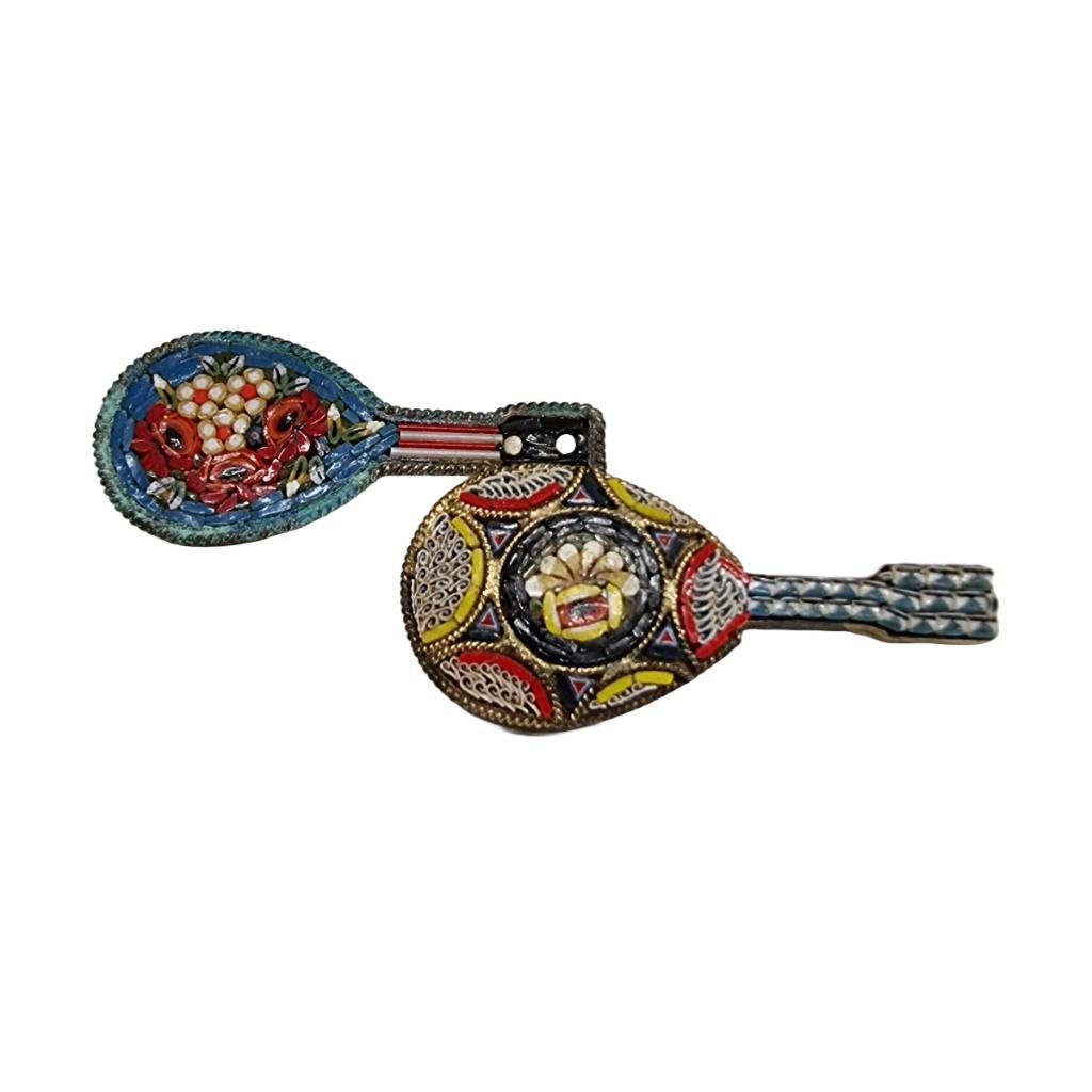 2x Vintage broche Micro mozaïek mandoline, Sieraden, Tassen en Uiterlijk, Broches, Zo goed als nieuw, Overige materialen, Minder dan 4 cm