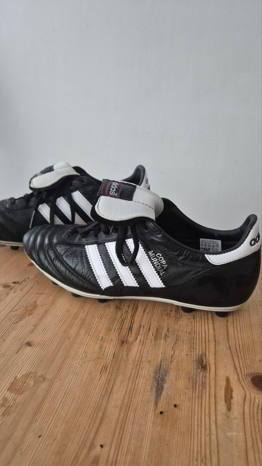 Adidas Copa Mundial voetbalschoenen - Maat 44, Ophalen of Verzenden, Gebruikt, Schoenen