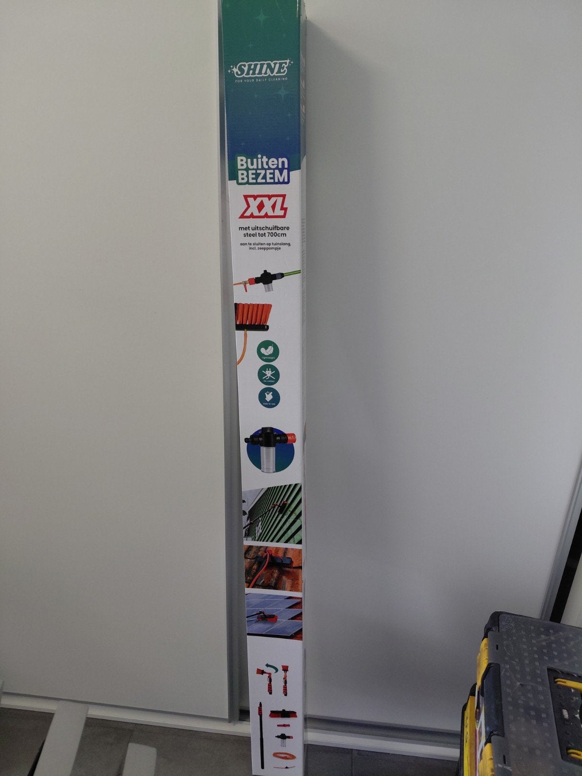 SHINE Buitenbezem XXL met uitschuifbare steel tot 700cm, Ophalen, Zo goed als nieuw, Bezem, Shine