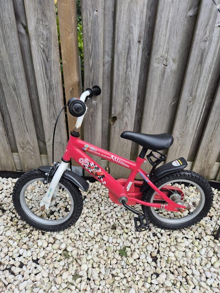 Kinderfiets Lightning McQueen 14 inch - Gebruikt, Ophalen of Verzenden, Gebruikt, Minder dan 16 inch, Zijwieltjes