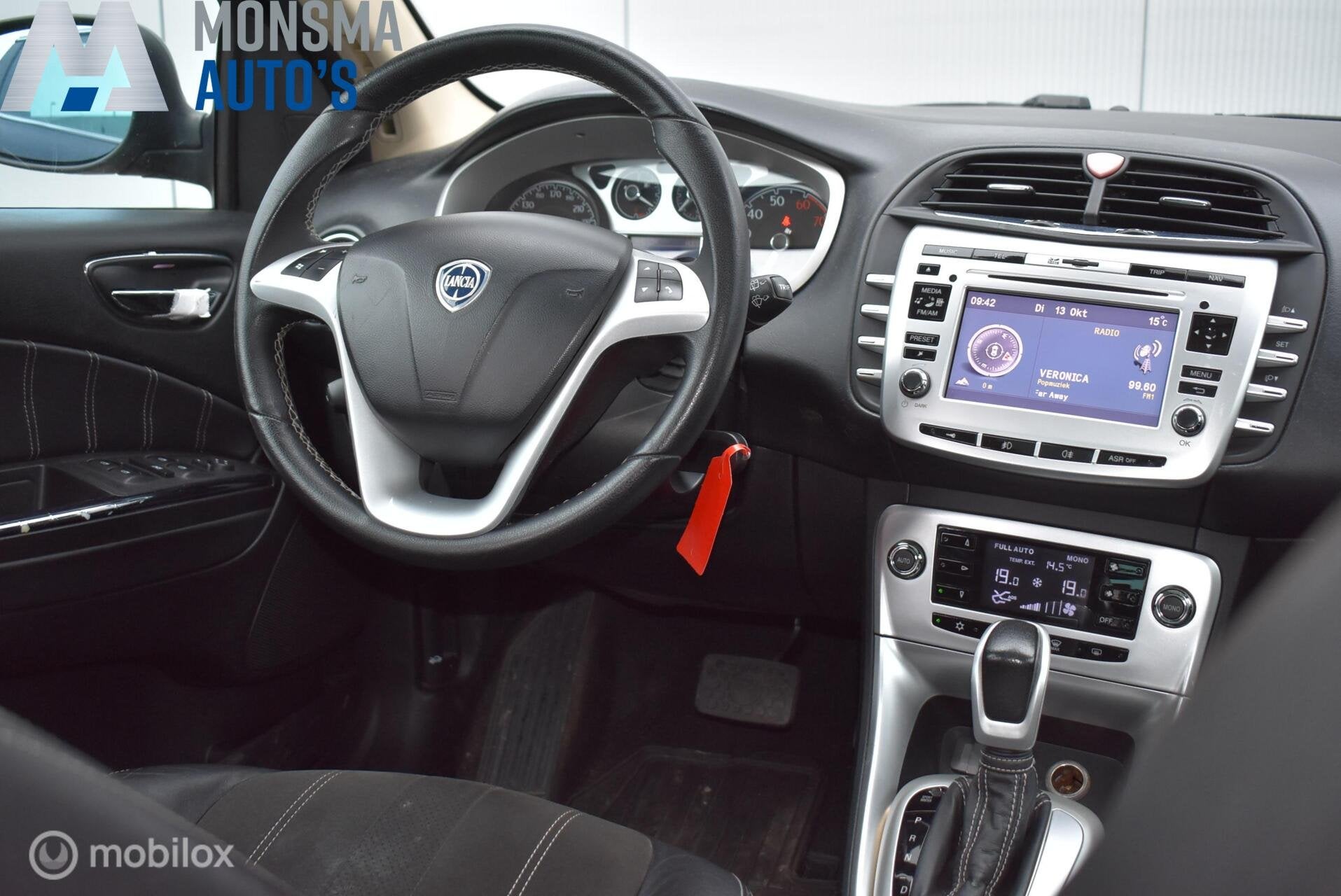 Lancia Delta 1.8-16V AUT. Di Platino Leder/Alcantara Pano LE, Euro 5, 4 cilinders, Zwart, 1405 kg