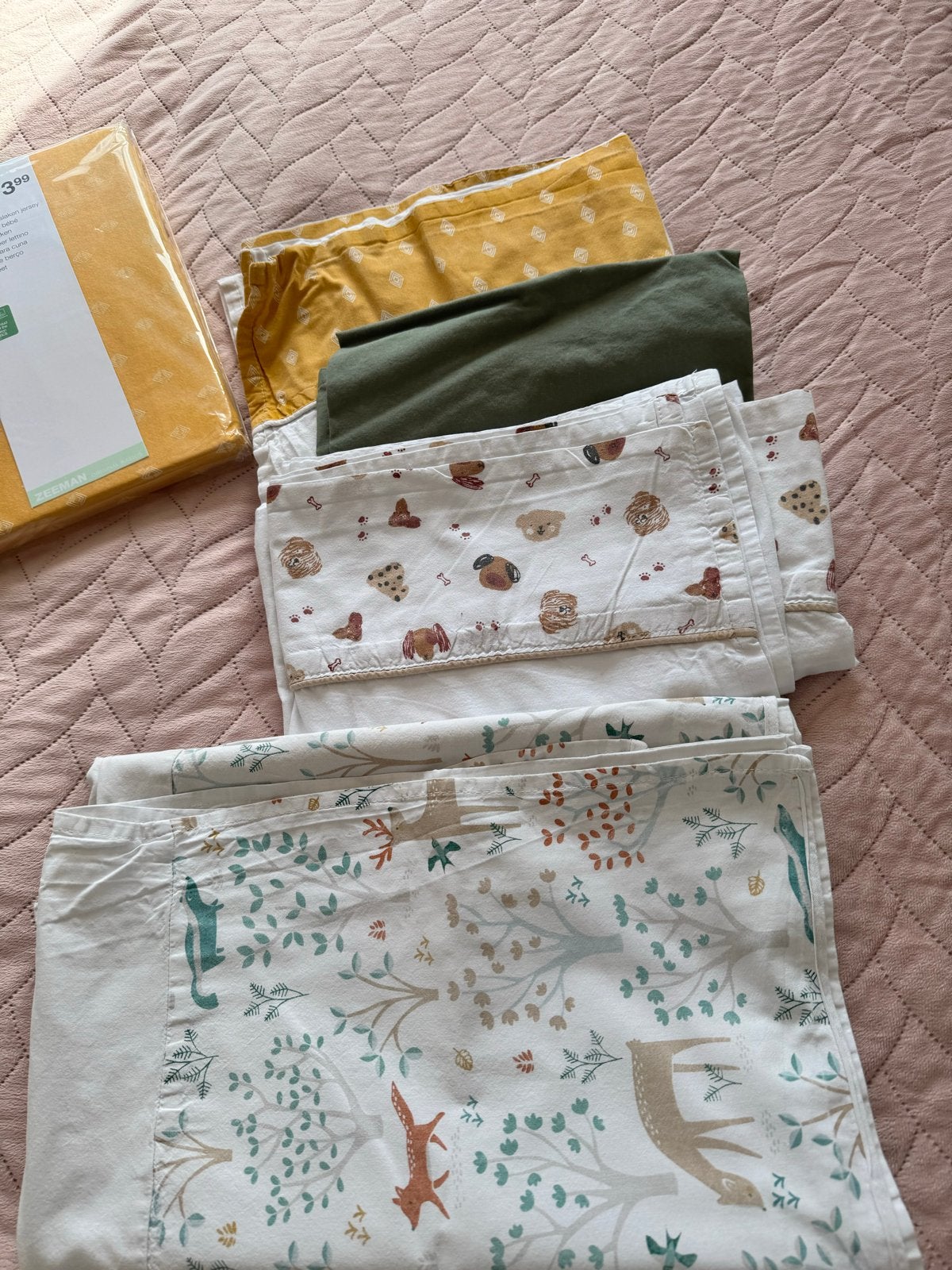 Diverse baby hoeslakens en dekbedovertrekken, Hoeslaken of Sloop, Ophalen of Verzenden, Zo goed als nieuw, Overige kleuren