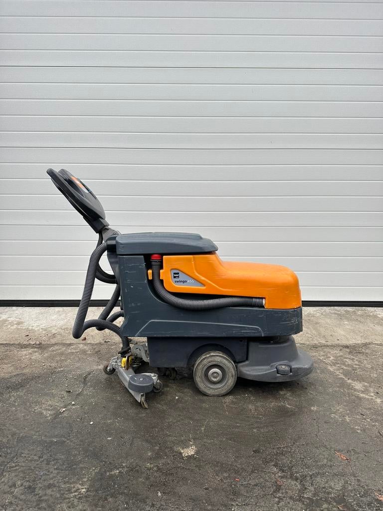 Taski Swingo 455 Schrobmachine, Huis en Inrichting, Schoonmaakartikelen, Ophalen, Overige typen
