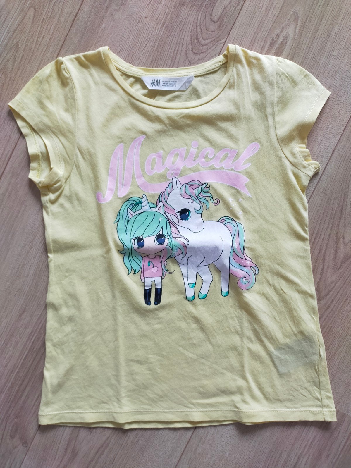 Zgan! Lief geel t-shirt met meisje/eenhoorn H&M. Mt 134/140, Kinderen en Baby's, Kinderkleding | Maat 134, Meisje, H&M, Ophalen of Verzenden