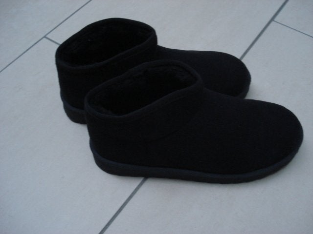 Zwarte damesschoenen meisjesschoenen Maat 38 sloffen, Zwart, Nieuw, Ophalen of Verzenden, Pantoffels of Sloffen