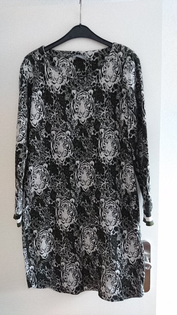 Geisha lange trui, tuniek zachte stof, print tijgers maat M, Maat 38/40 (M), Geisha, Verzenden, Zo goed als nieuw