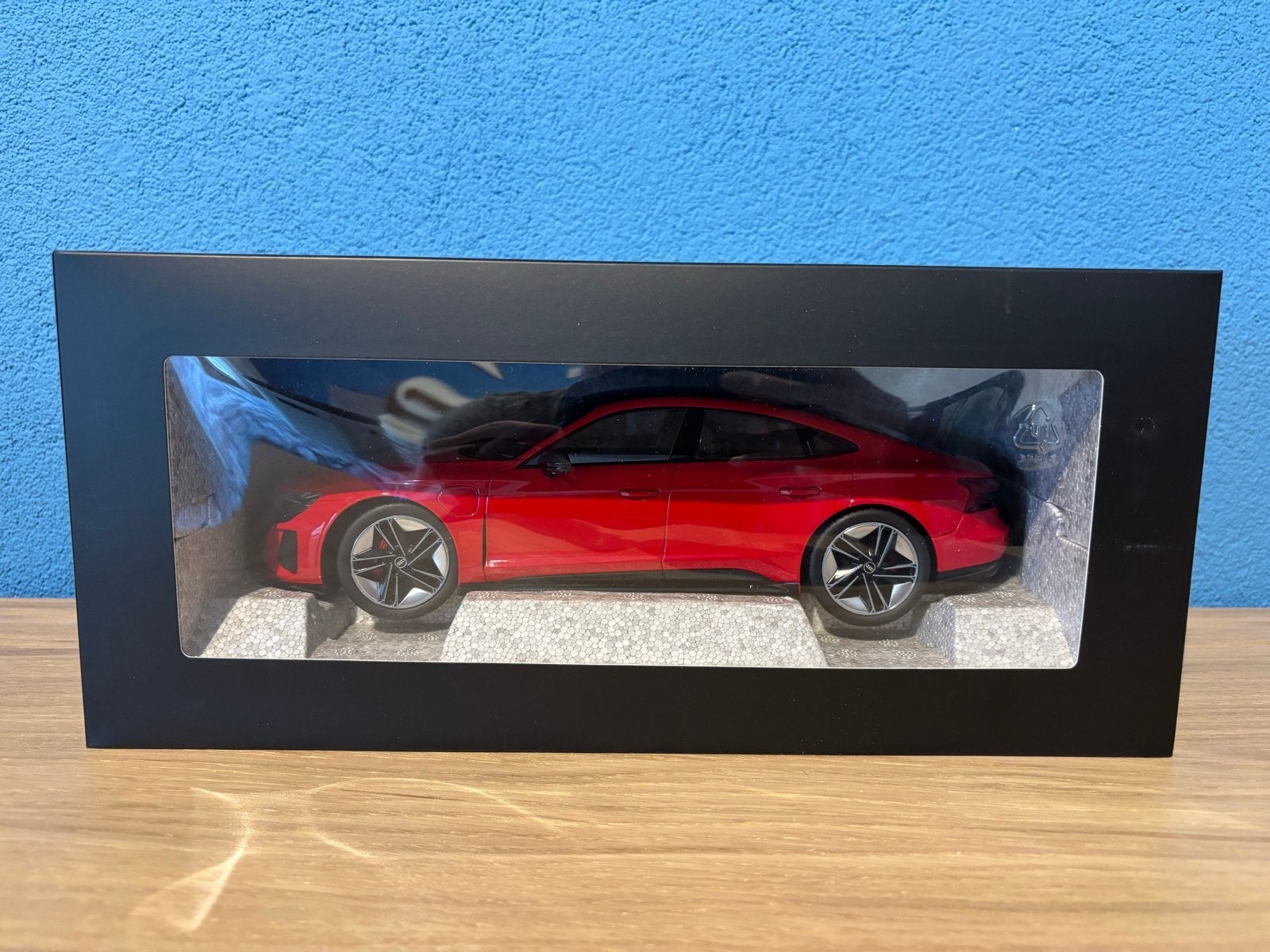 Norev Audi RS e-tron GT Tango Rood 1:18 Dealer Uitgave, Ophalen of Verzenden, Nieuw, Auto, Norev