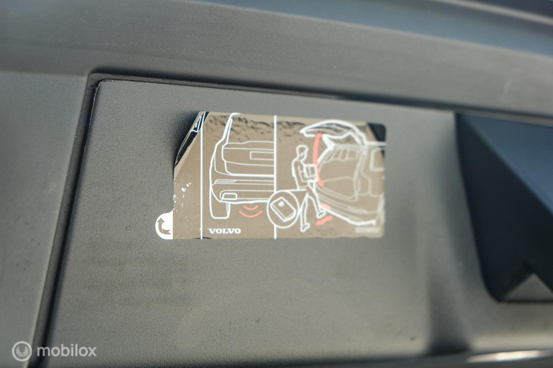 Foto 51 van Volvo V90 2.0 T8 AWD R-Design | Stoel en stuurwielverwarming