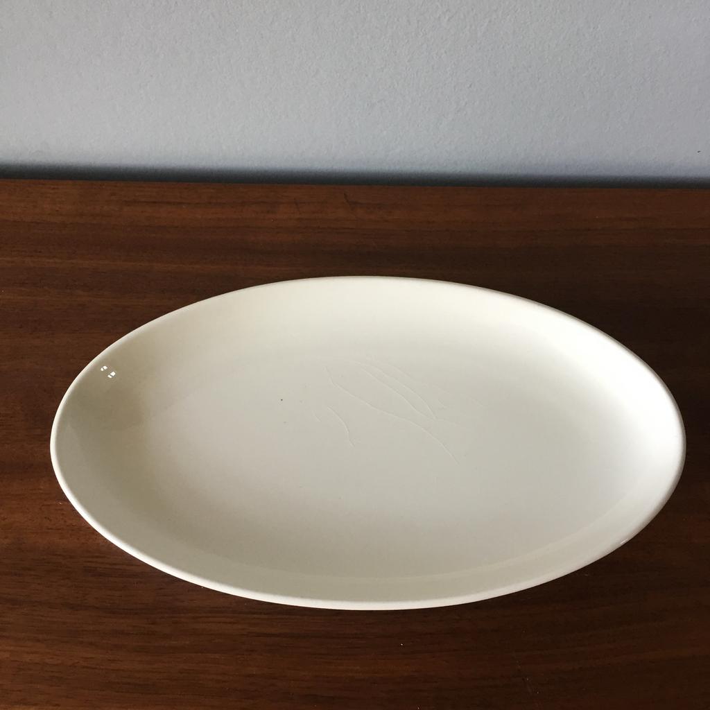 Creme ovaal schaaltje van Societe Ceramique Maestricht, Antiek en Kunst, Ophalen of Verzenden