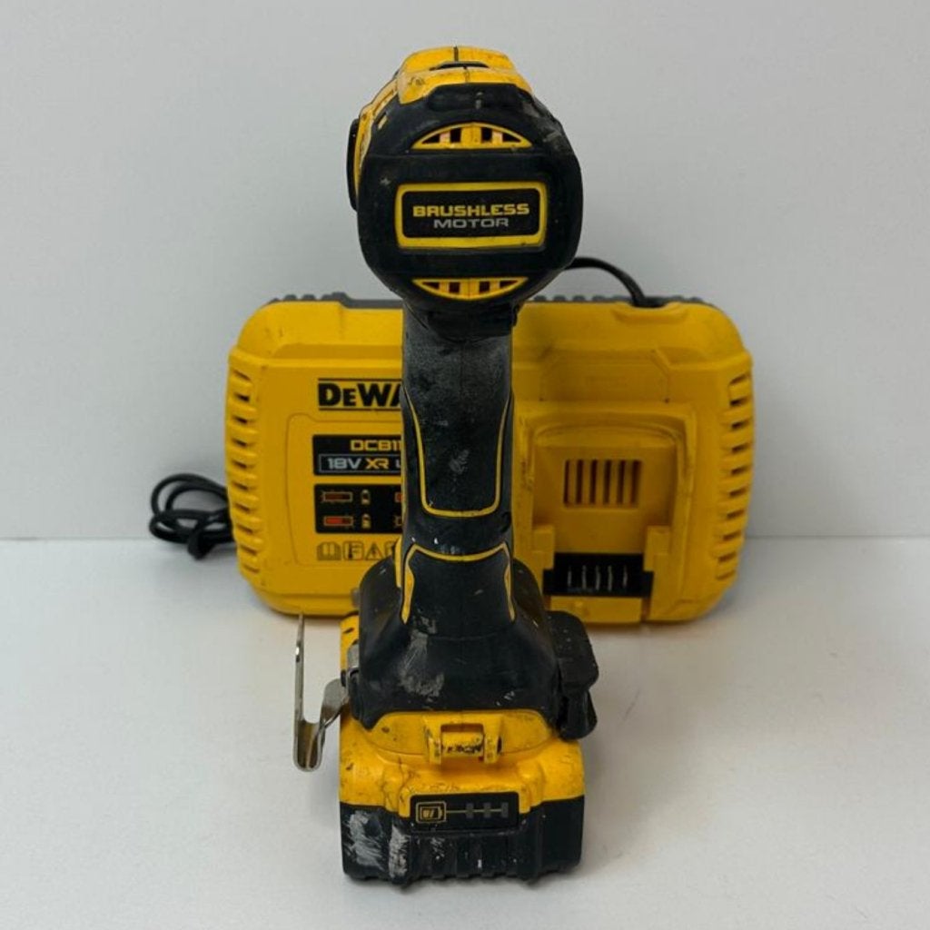 Foto 3 van Dewalt DCD791 boor/schroefmachine + 18V 5.0Ah + lader