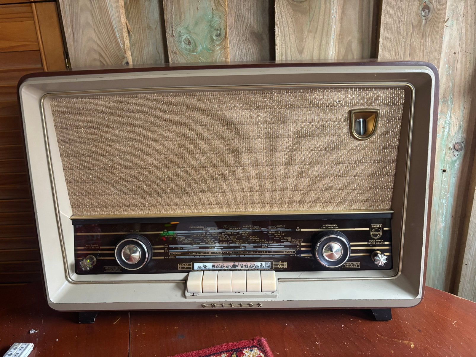 Phillips buisenradio, Ophalen