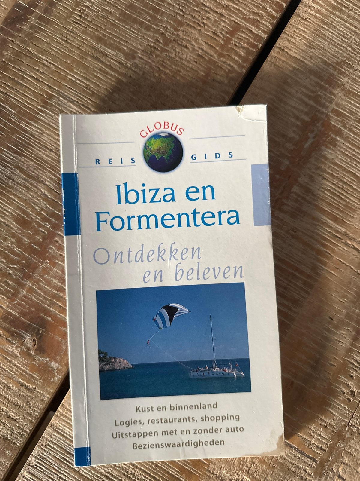 Globus Reisgids Ibiza en Formentera Ontdekken en Beleven, Boeken, Europa, Ophalen of Verzenden, Reisgids of -boek, Gelezen