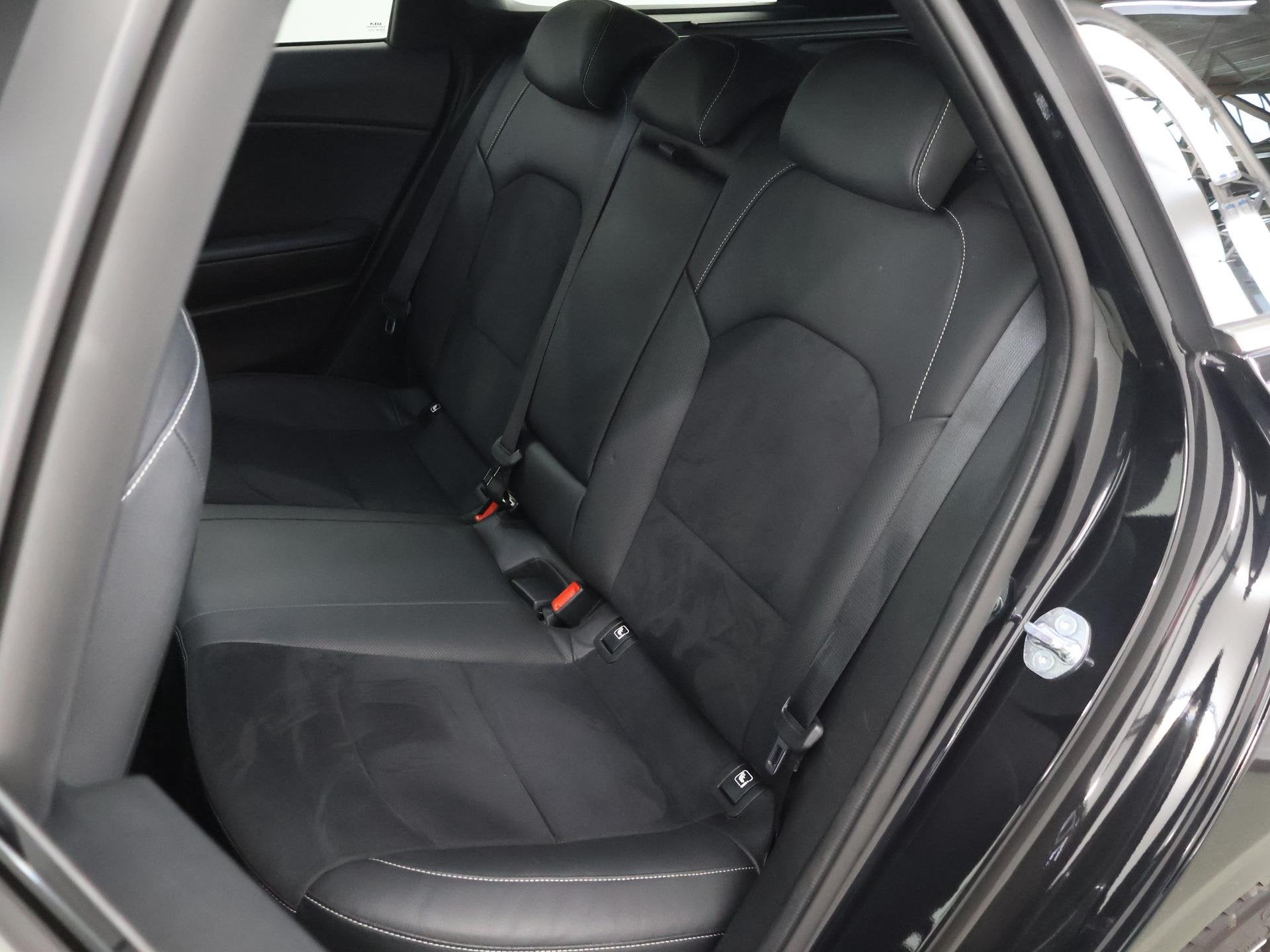 Foto 11 van Kia Ceed Sportswagon 1.5 T-GDi GT-Line | Panoramadak | Matri