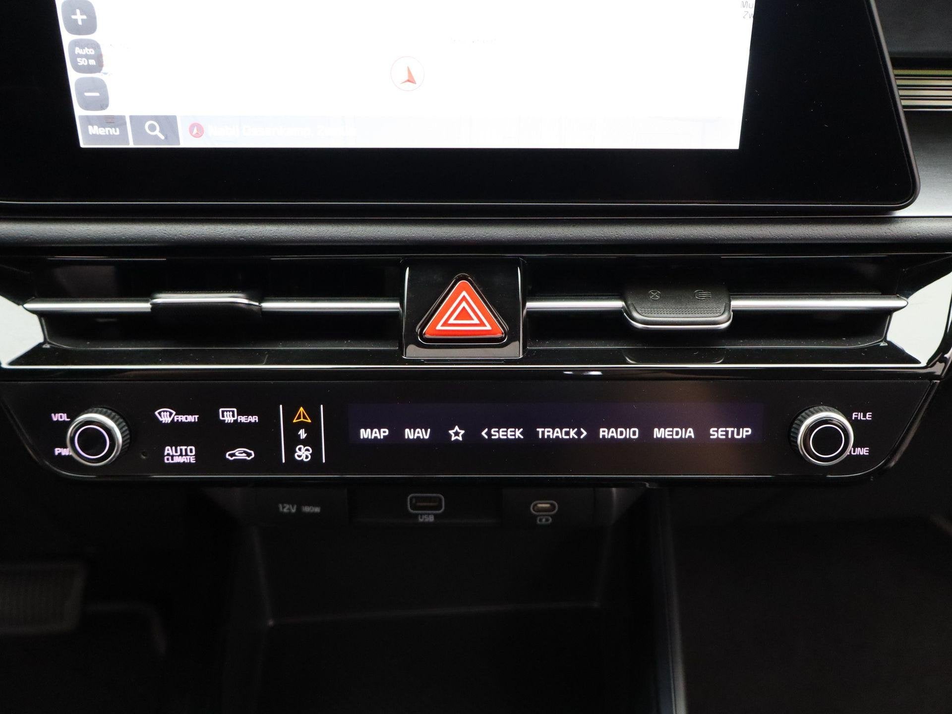 Foto 18 van Kia Niro 1.6 GDi Hybrid DynamicPlusLine Panorama | Stoel Stu