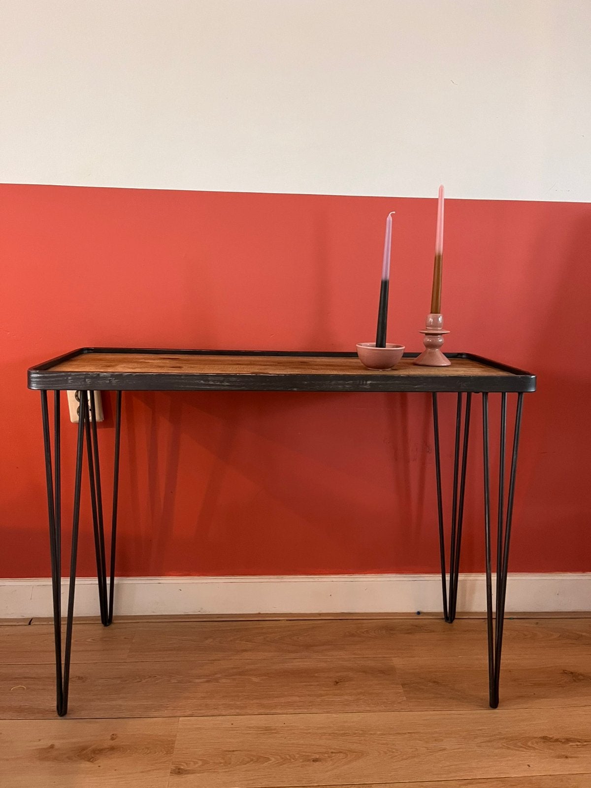 Sidetable van staal en hout, Huis en Inrichting, Tafels | Sidetables, Ophalen, 100 tot 150 cm, Zo goed als nieuw, Metaal