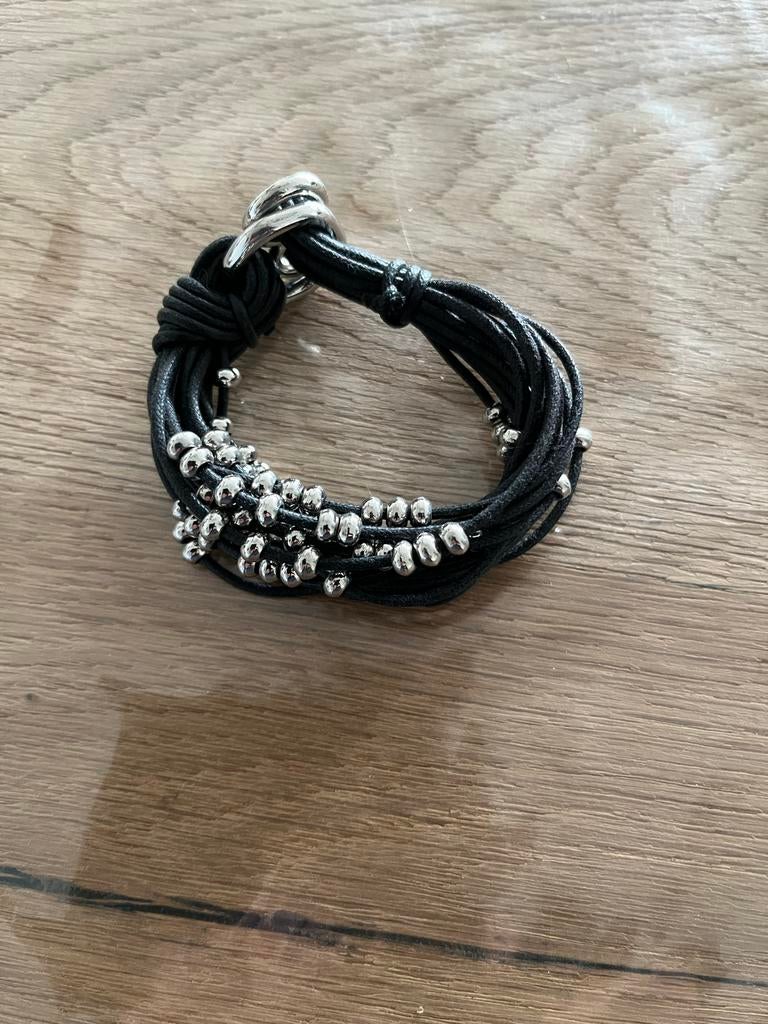 TOV Essentials Armband Zwart met Zilverkleurige Kralen, Sieraden, Tassen en Uiterlijk, Armbanden, Zwart, Leer, Ophalen of Verzenden