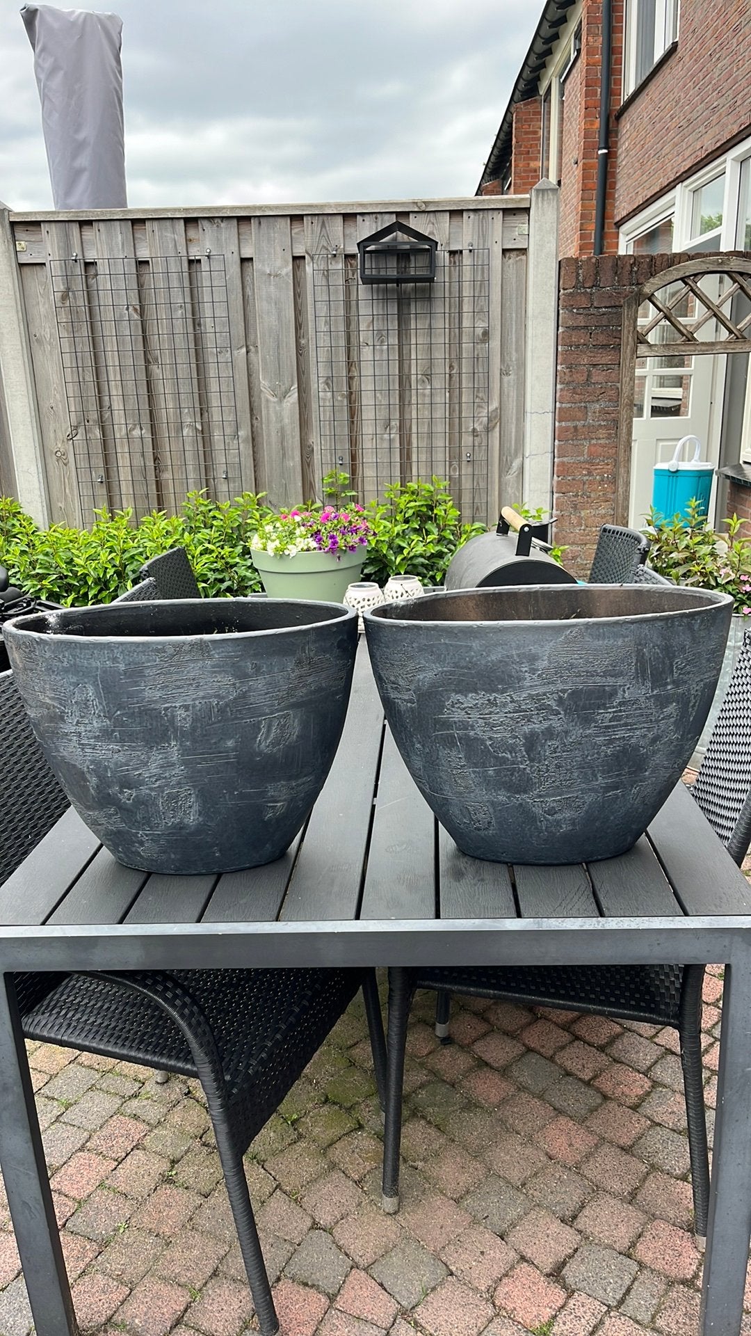 2 Grote ovale antraciet bloempotten - 36x49x22,5 cm, Ophalen, Overige materialen, Gebruikt, Minder dan 60 cm