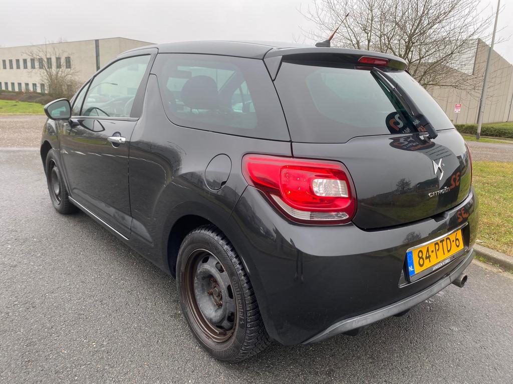 Citroen DS3 2011 * 1.6 e-HDi So Chic * APK ! TOP CAR, Voorwielaandrijving, Euro 5, 28 km/l, Gebruikt
