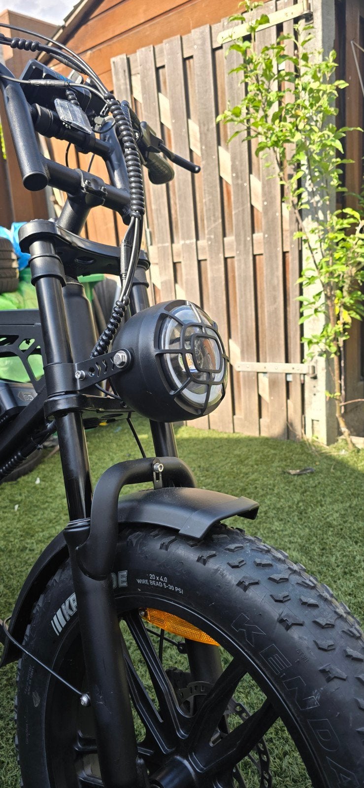 Bluetooth koplamp fatbike v20 pro v20 mini s20 pro, Ophalen, Accu, Voorlicht