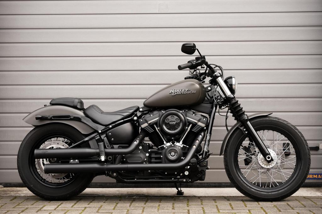 Harley Davidson 107 FXBB Street Bob 5HD V&H, Laan van Vredenoord 33
2289 DA  Rijswijk, NL, 1745 cc, H-DCUSTOMERSERVICE@Harley-Davidson.com