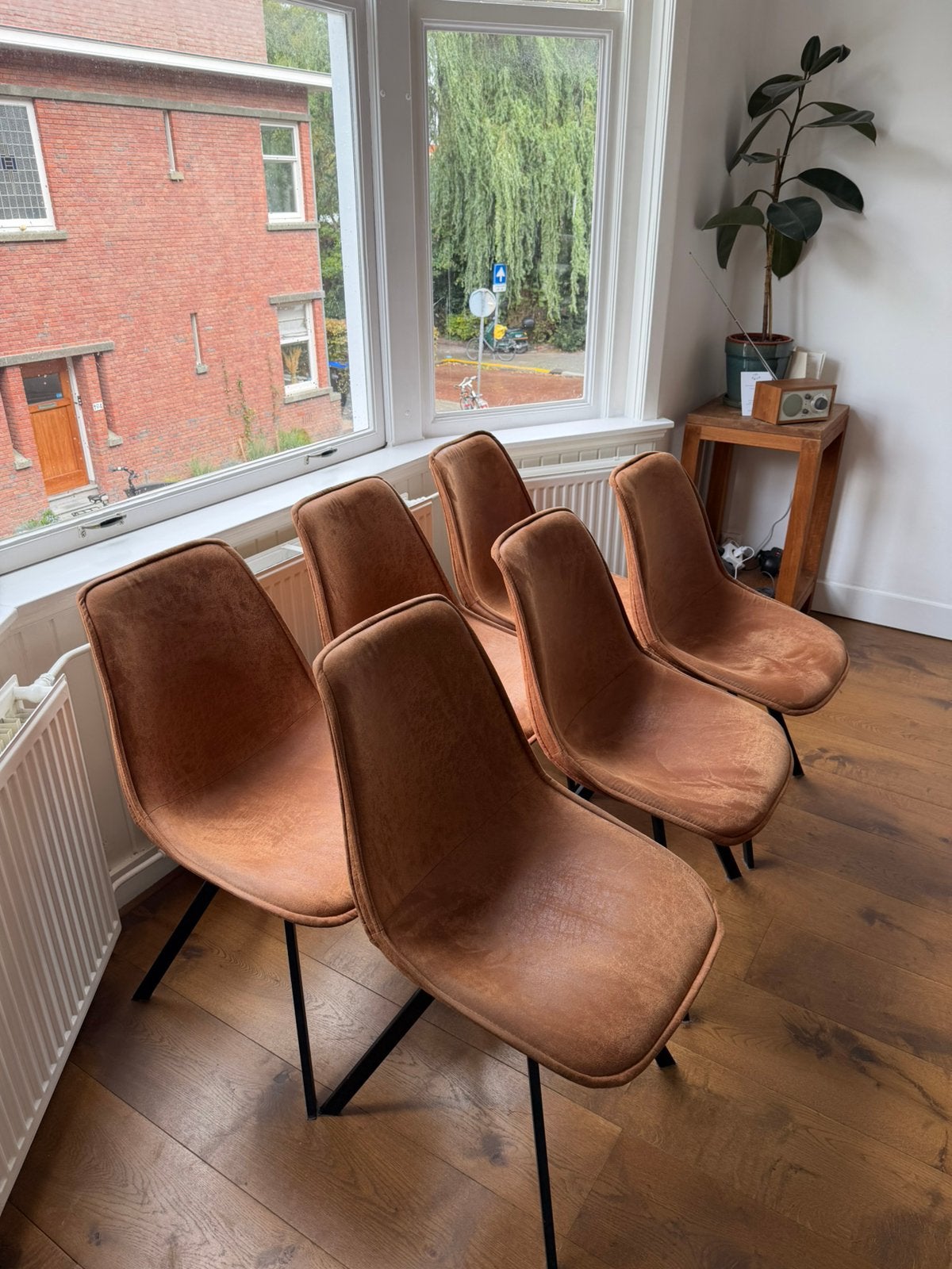 Zes WOOOD Swen eetkamerstoelen cognac, Ophalen, Kunststof, Gebruikt, Bruin