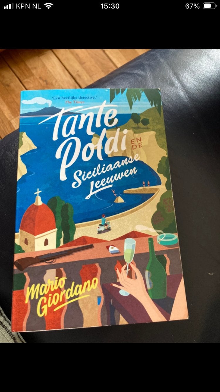 Tante Poldi en de Siciliaanse leeuwen, Ophalen of Verzenden, Zo goed als nieuw