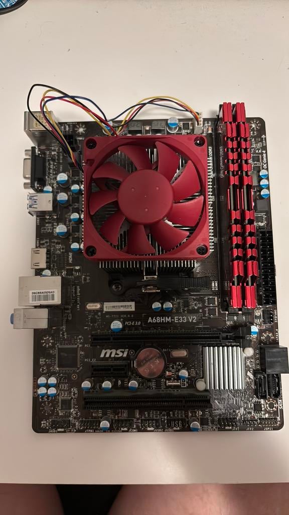 Msi moederbord met amd athlon x4 840 en 8gb ddr3 ram, Ophalen, Zo goed als nieuw, DDR3