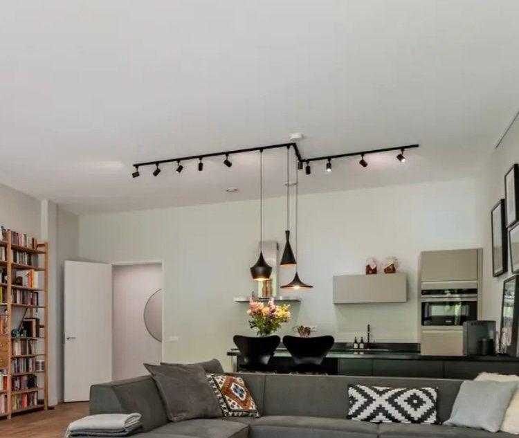 1-fase rail met opbouw spots en hanglampen zwart, Ophalen, GU10, Zo goed als nieuw, Modern industrieel