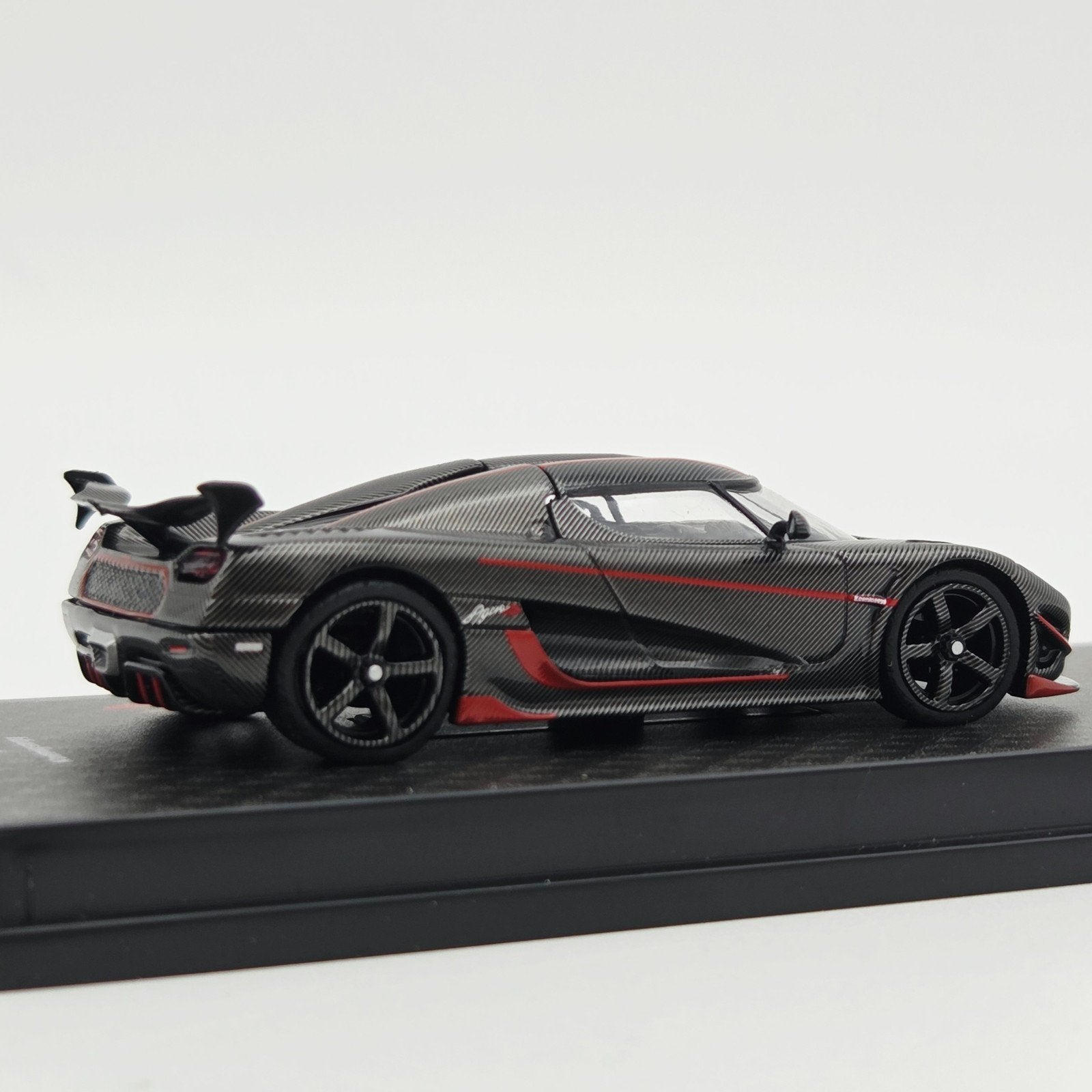 Tarmac Koenigsegg Agera RS, black carbon fiber/red, Mymodelcar@outlook.com, Auto, Tarmac, Ophalen of Verzenden