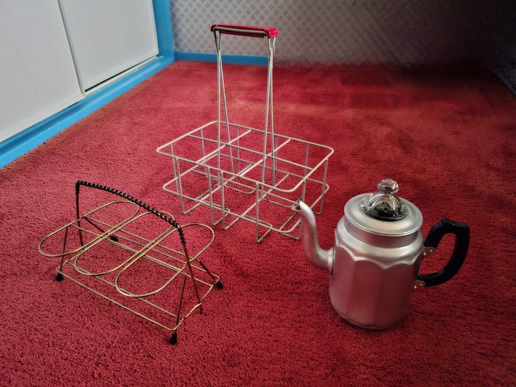 Vintage koffiepot, glazenhouder en flessenrek, Verzamelen, Retro, Ophalen, Huis en Inrichting
