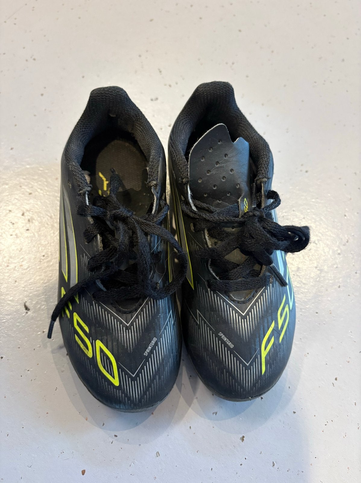 Adidas F50 Voetbalschoenen - Zwart maat 29, Ophalen, Gebruikt, Maat XS of kleiner, Schoenen