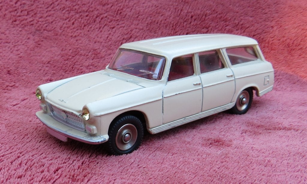 Dinky Toys France. 525. Peugeot 404 Break, Ophalen of Verzenden, Zo goed als nieuw, Auto, Dinky Toys