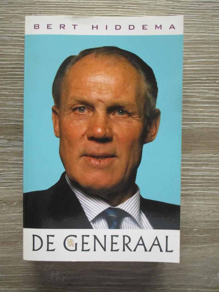 De Generaal - Bert Hiddema, Boeken, Ophalen of Verzenden, Gelezen, Watersport en Hengelsport