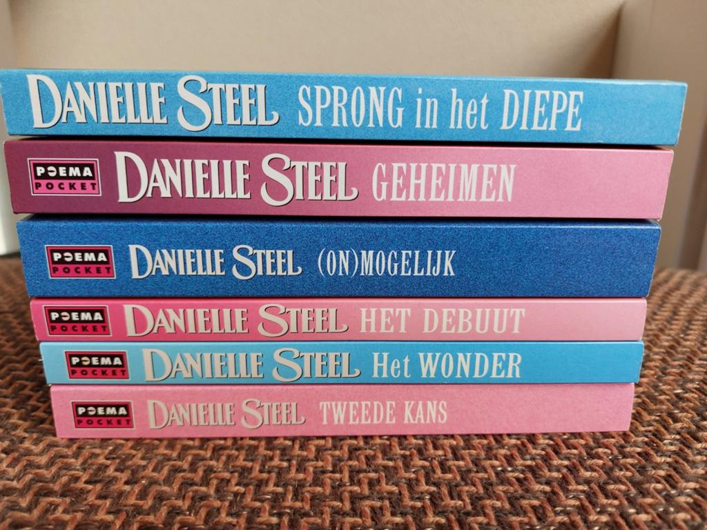 6 Danielle Steel boeken - Poema Pocket, Ophalen of Verzenden, Gelezen, Danielle Steel, Europa overig