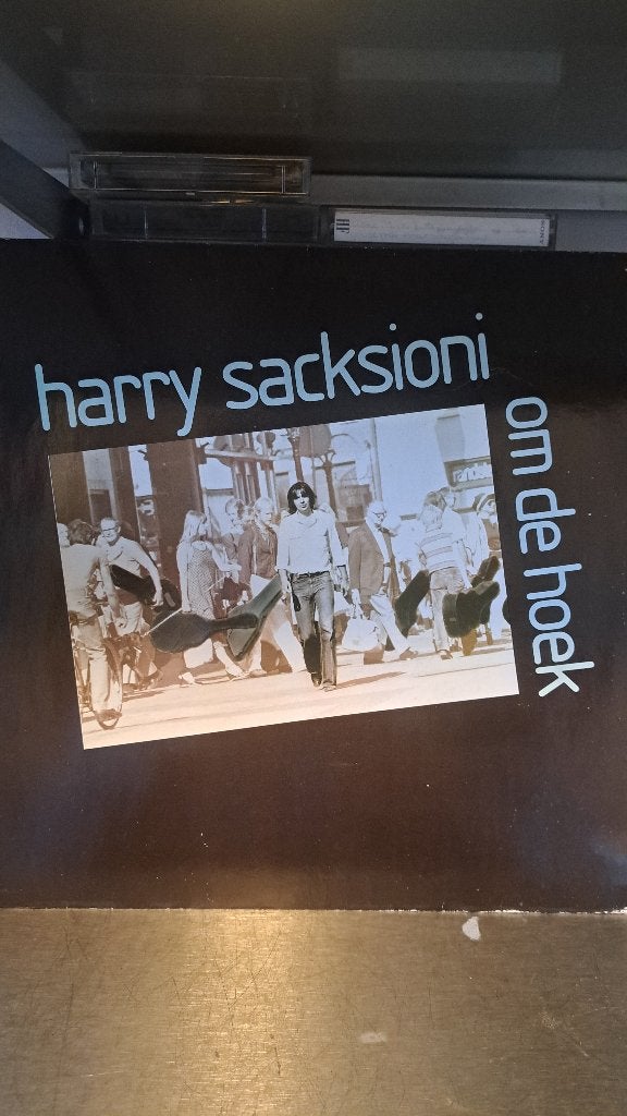 lp Harry Sacksioni-om de hoek (Z266-109), Ophalen of Verzenden, Zo goed als nieuw, LP