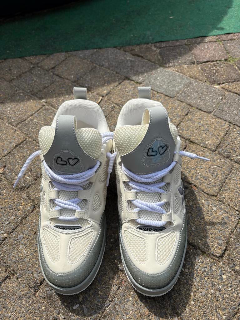 LV Skates - Stijlvolle sneakers, Kleding | Heren, Schoenen, Ophalen of Verzenden, Zo goed als nieuw, Wit, Sneakers of Gympen