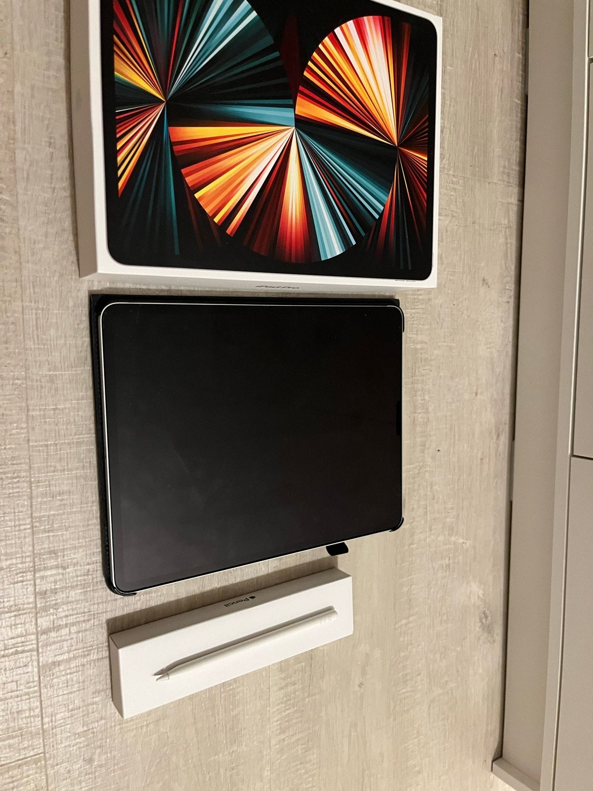 iPad Pro 12.9-inch (5th Gen) 128GB Wi-Fi met accessoires, Computers en Software, 12 inch, Ophalen of Verzenden, Zo goed als nieuw
