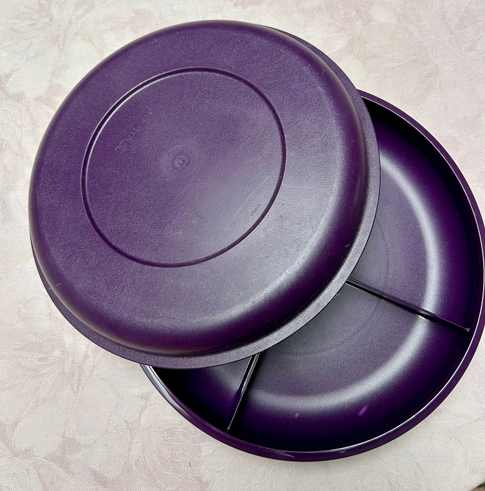Tupperware hapjesschaal, Ophalen of Verzenden, Zo goed als nieuw, Paars, Schaal