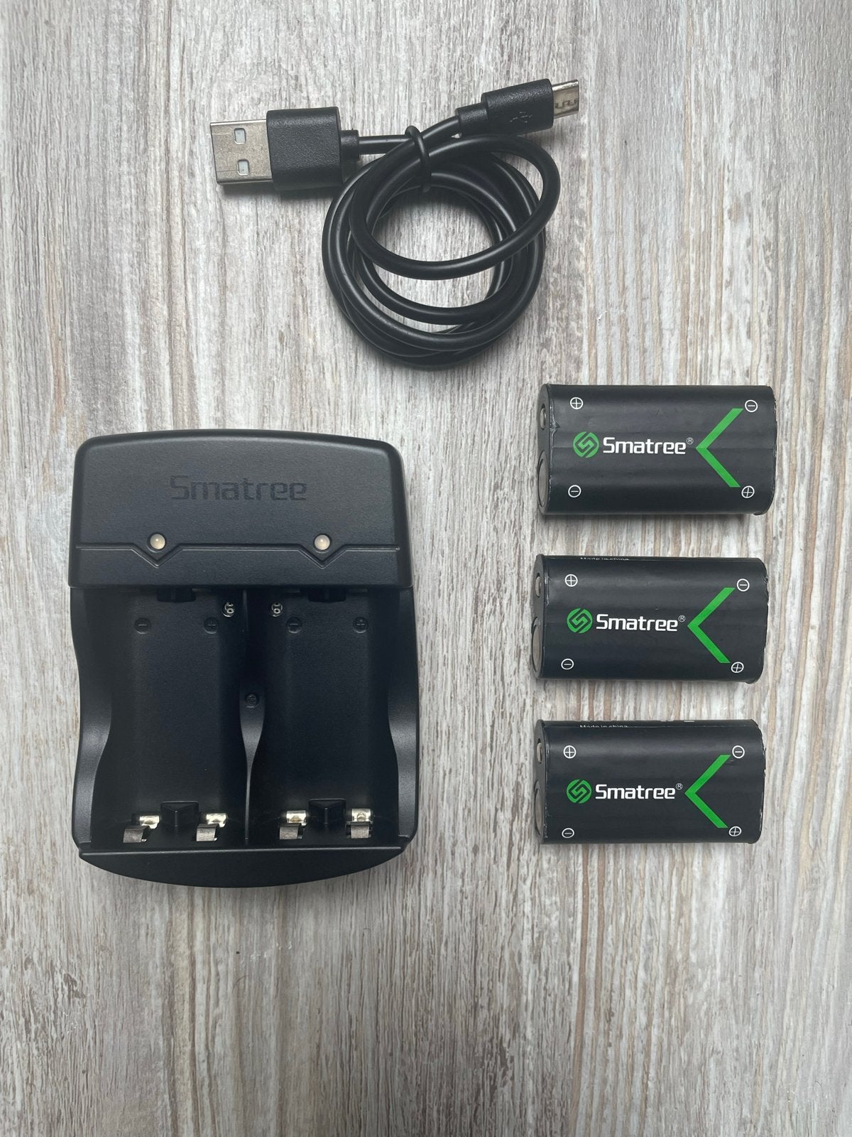 Smatree Oplader met 3 accu's voor Xbox One/Series X/S, Ophalen of Verzenden, Zo goed als nieuw, Controller, Xbox Series S