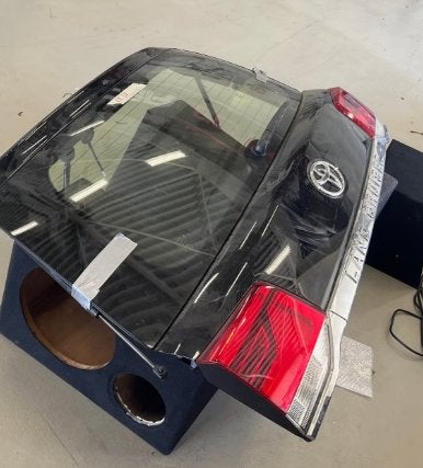 Toyota Land Cruiser zwarte achterklep met ruit model 200, Ophalen, Gebruikt, Achterklep, Toyota