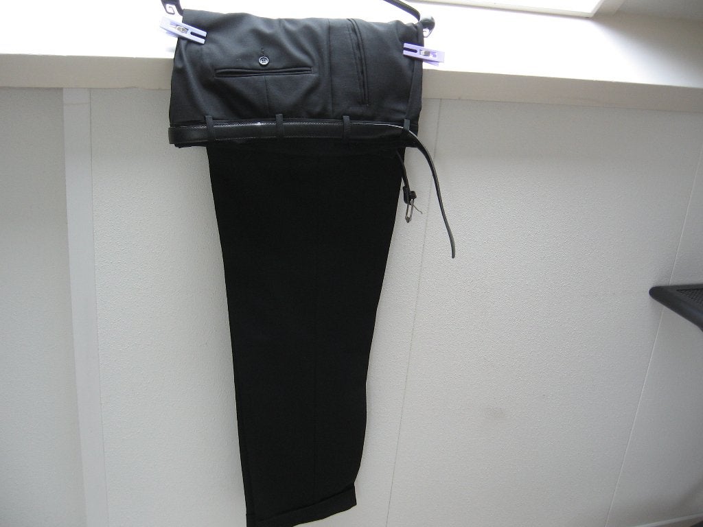 Diep zwarte heren pantalon + riem €20,- maat 106 METROPOLIS, Ophalen of Verzenden, Nieuw, Overige maten, Zwart