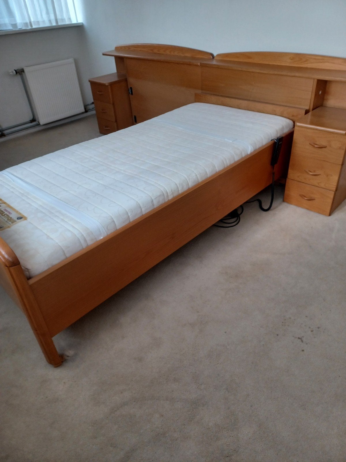 Seniorenbedden 90x200 elektrische spiraalbodems, zie tekst!!, Huis en Inrichting, Slaapkamer | Bedden, Ophalen, 90 cm, Bruin, Tweepersoons